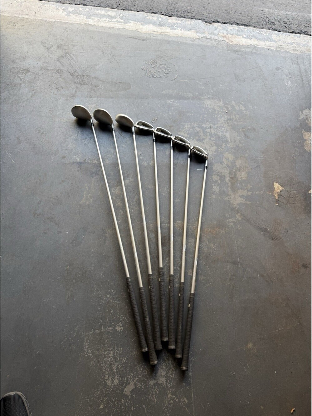 Wilson X-31 Tour Partial Golf Club Set RH Graphite 4H 5W 7W 6 7 9 10 Irons